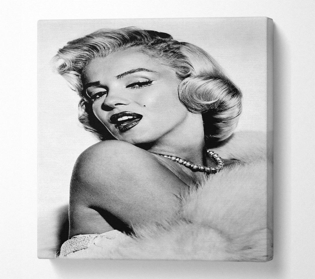  A Canvas Print of Marilyn Monroe Glamour Canvas Print