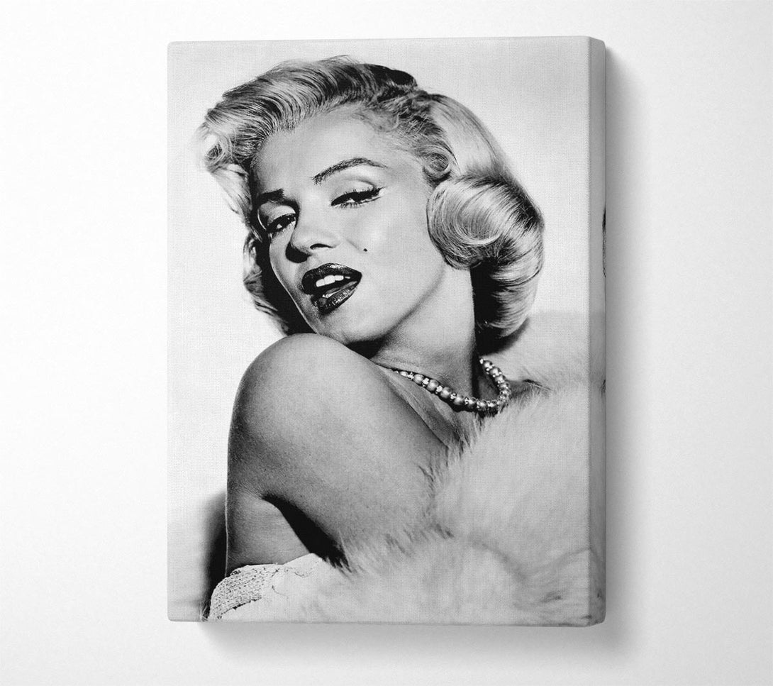  A Canvas Print of Marilyn Monroe Glamour Canvas Print