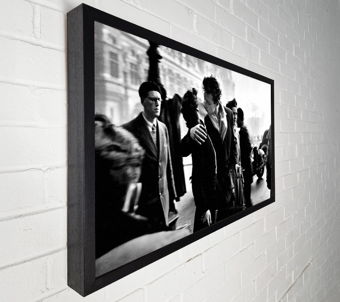  A Canvas Print of Kiss Old Retro Canvas Print