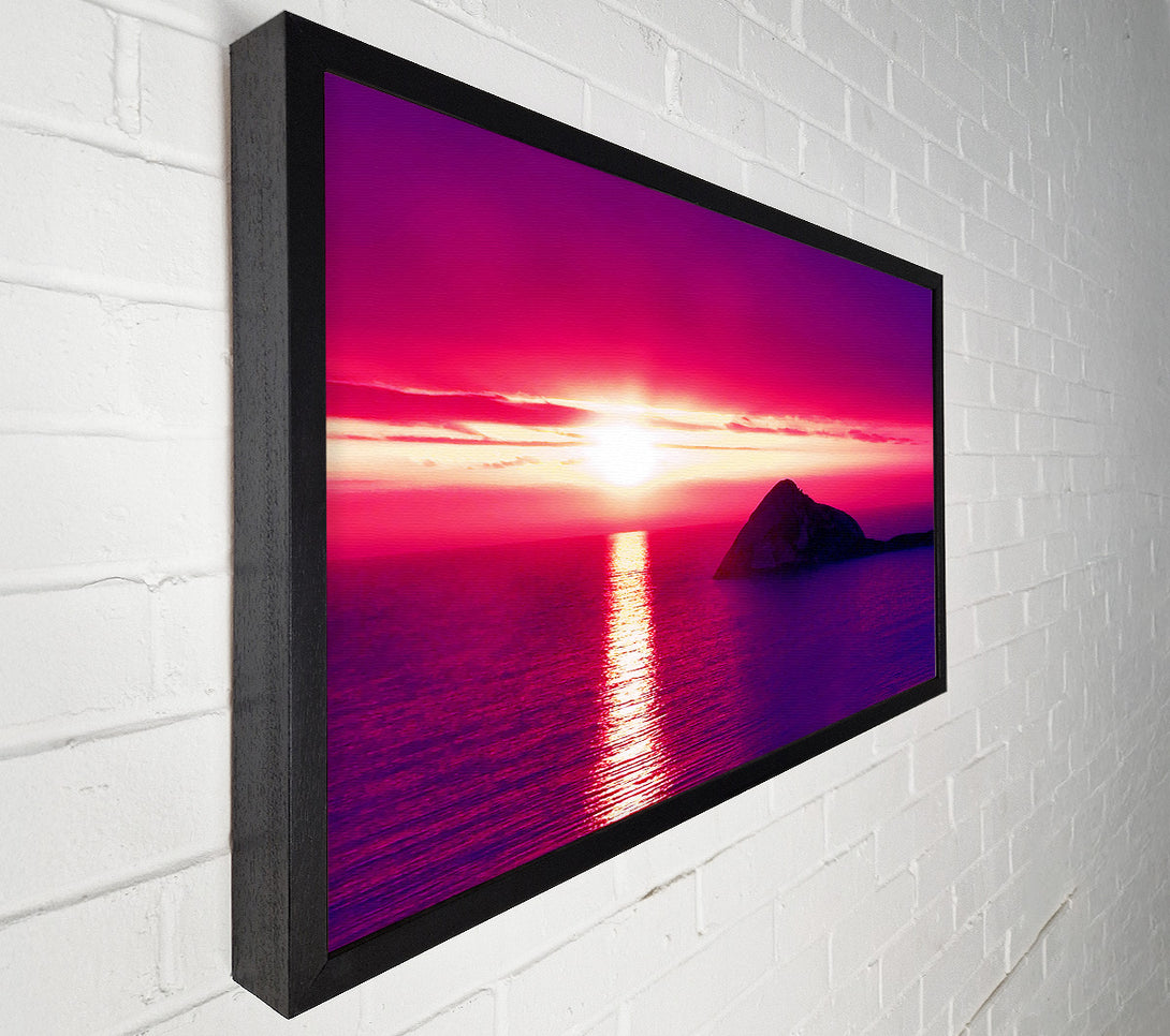  A Canvas Print of The Sun Across The Ocean Sky Canvas Print