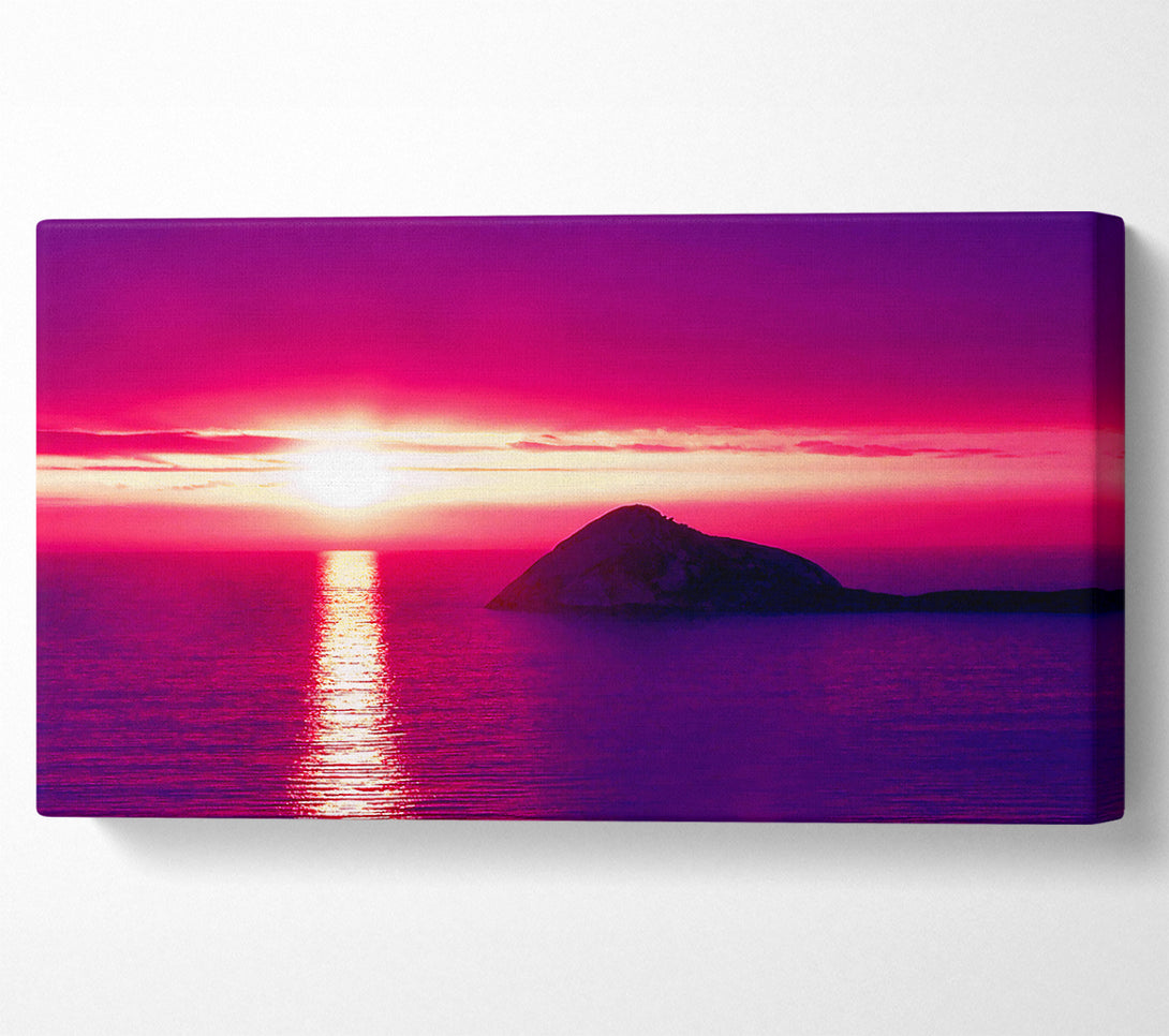  A Canvas Print of The Sun Across The Ocean Sky Canvas Print