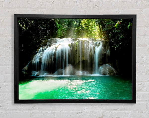 Wasserfallparadies mit klarem Wasser