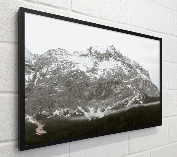 White Silent Peaks