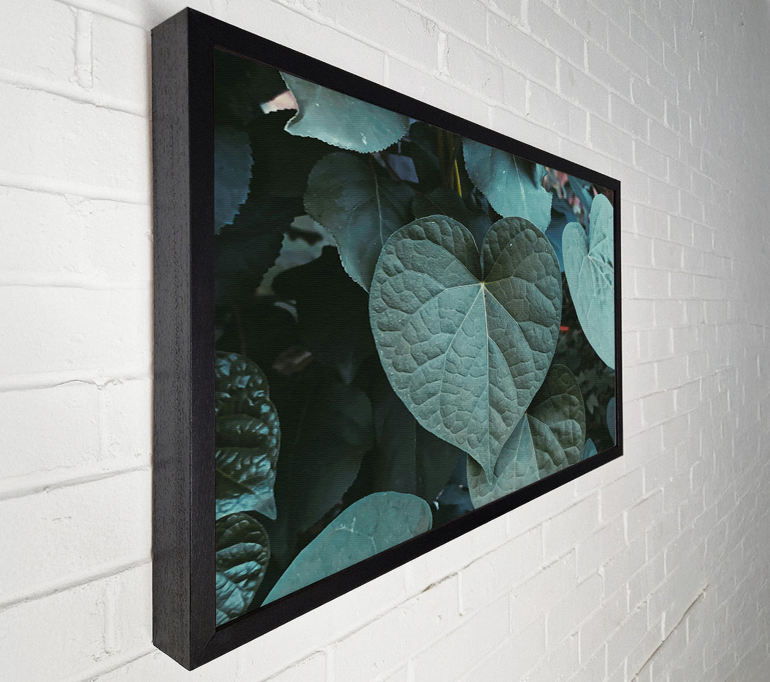  A Canvas Print of Emerald Heart Leaf Canvas Art