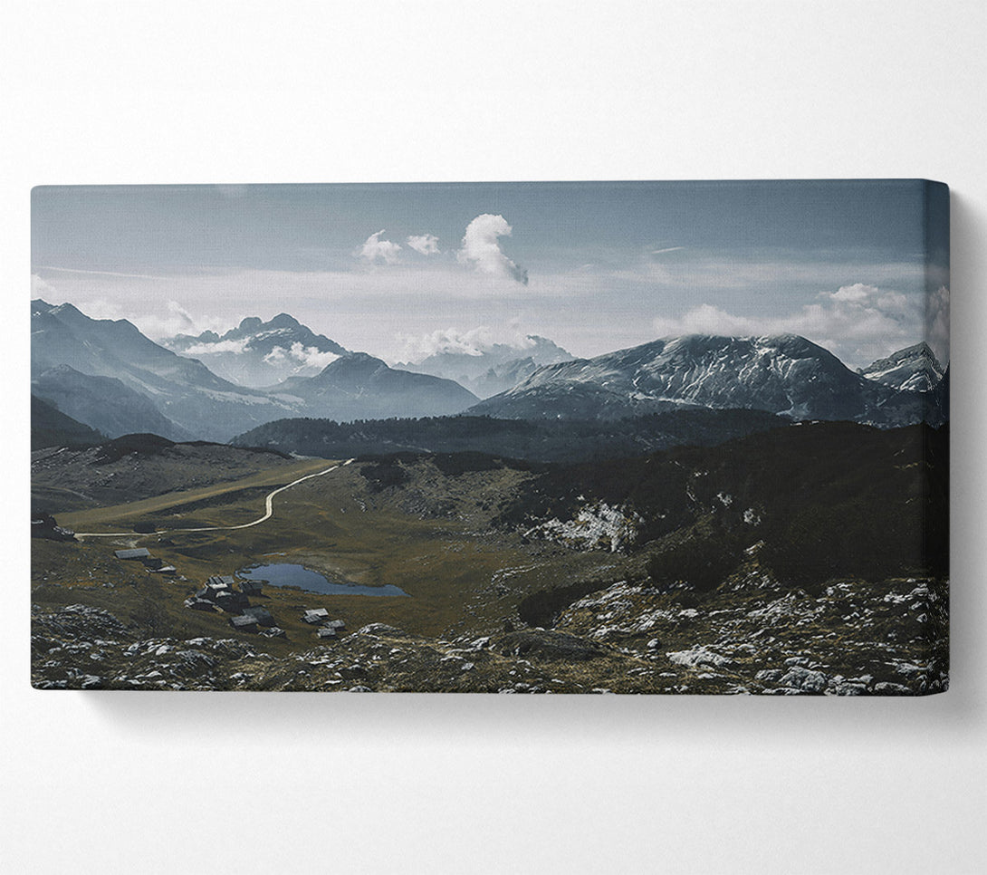  A Canvas Print of Blue Mountain Retreat Canvas Print
