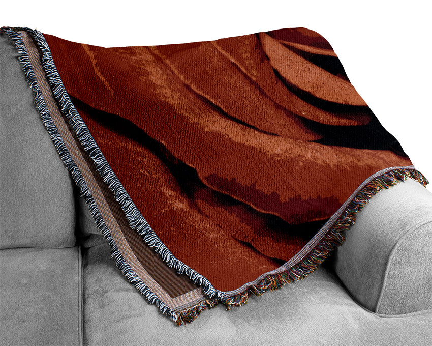 Red Rose Centre Woven Blanket