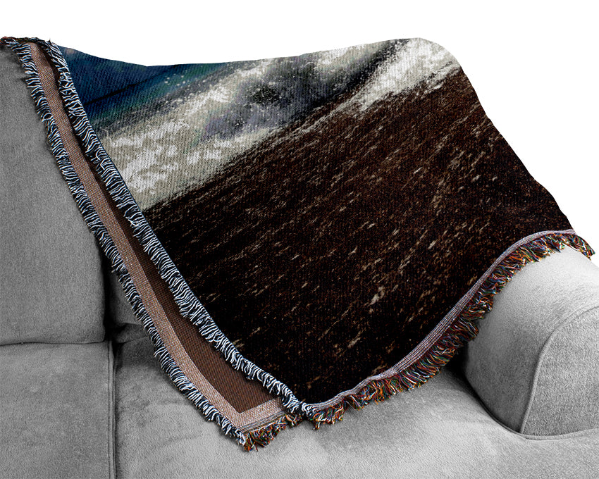 The Oceans Pull Woven Blanket