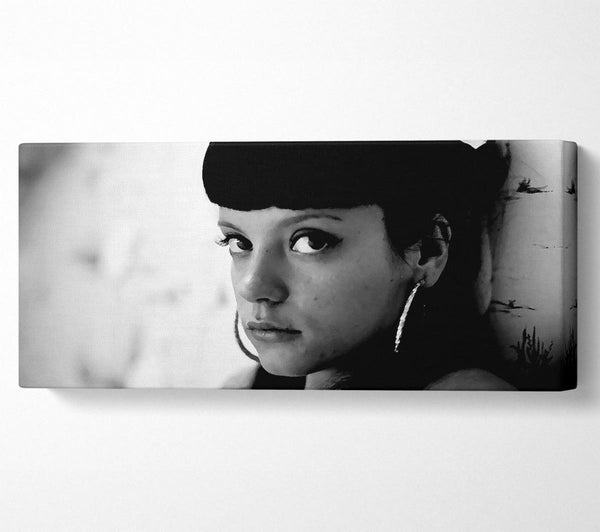 Lily Allen B n W