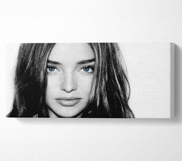 Miranda Kirr Face B n W