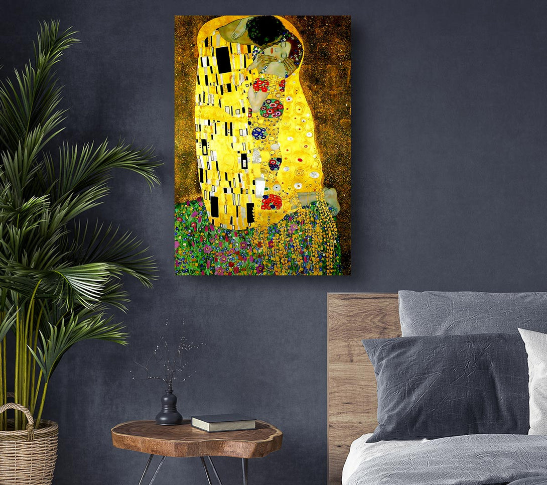  A Canvas Print of Klimt Kiss Canvas Print