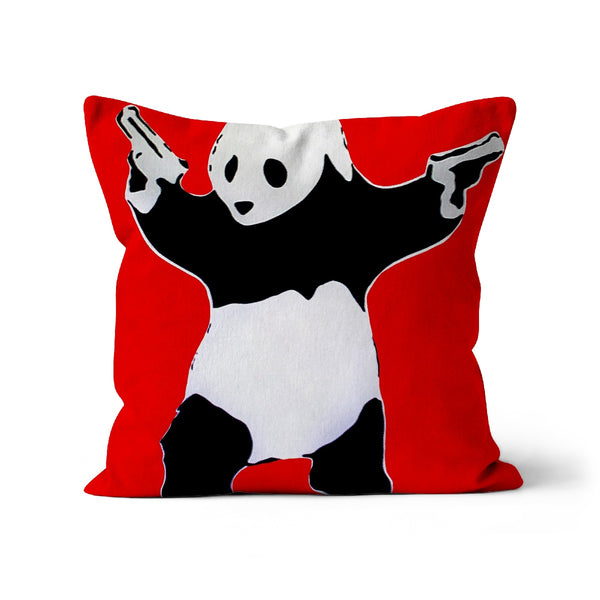 Kissen mit rotem Panda und Pistolen von Banksy